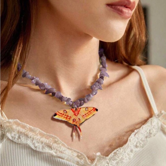 “Butterfly Eyes” Orange Yellow Realistic Amethyst Tumbled Stones Chips Necklace - Picture 2 of 4